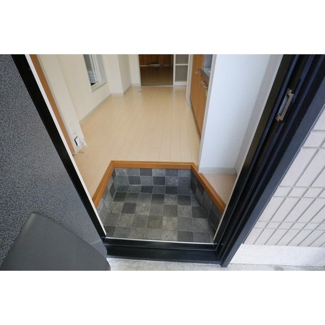 玄関　室内設備変更前の画像です