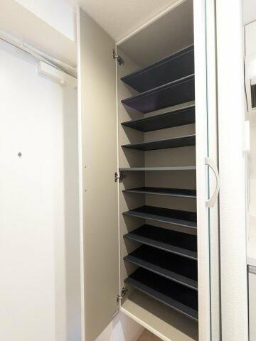 玄関　シューズボックス