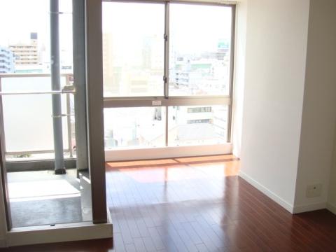 居室・リビング　室内