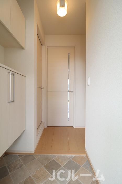 玄関　同間取りの別の部屋の写真です