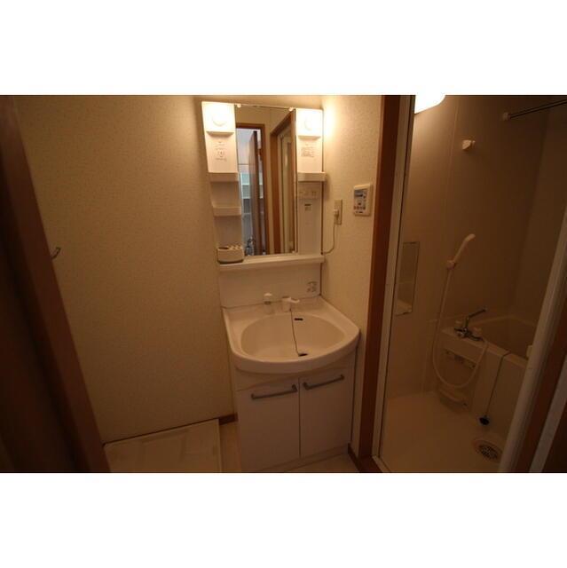 洗面設備　忙しい朝には欠かせない洗面所です