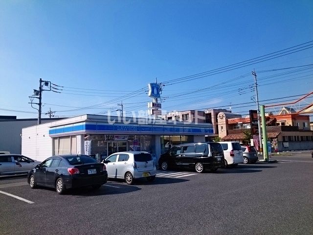コンビニ　ローソン 熊谷カジュアルタウン店（コンビニ）まで666m