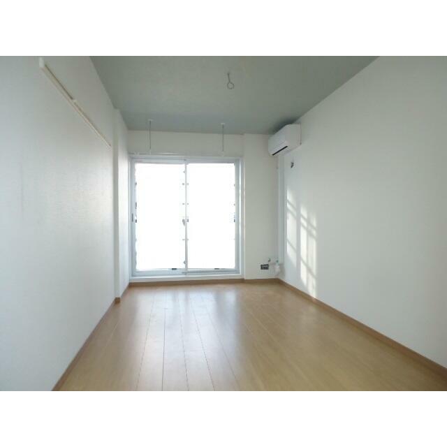 居室・リビング　同仕様別室画像