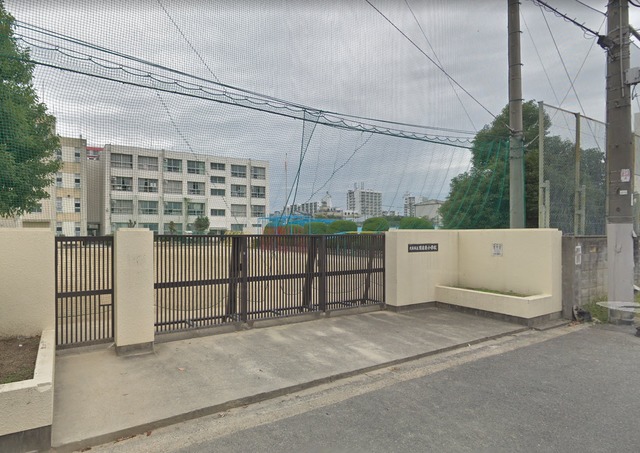 小学校　大阪市立関目東小学校（小学校）まで1048m
