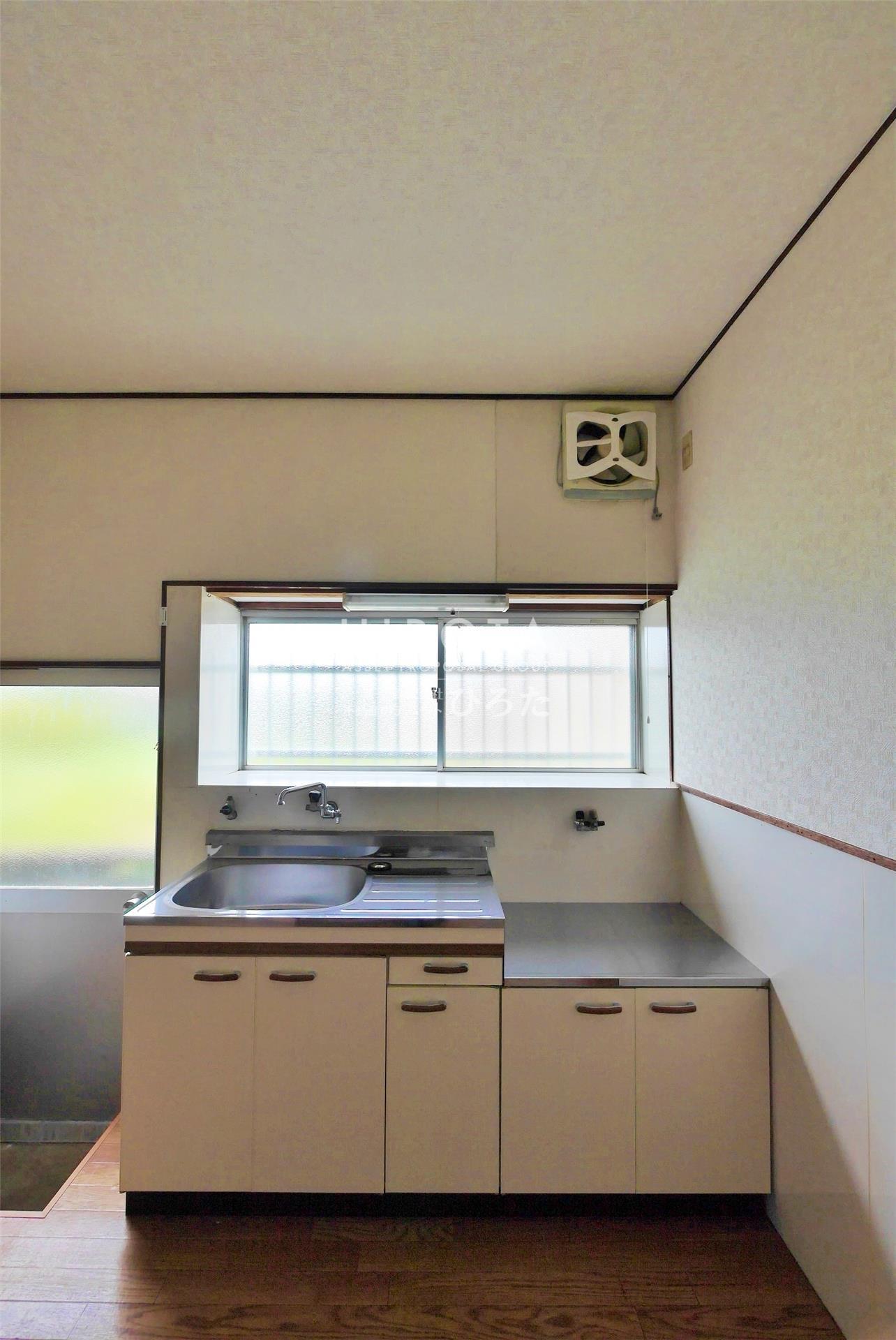 ＪＲ筑豊本線 筑前垣生駅 徒歩14分 1階建 築28年のキッチン写真