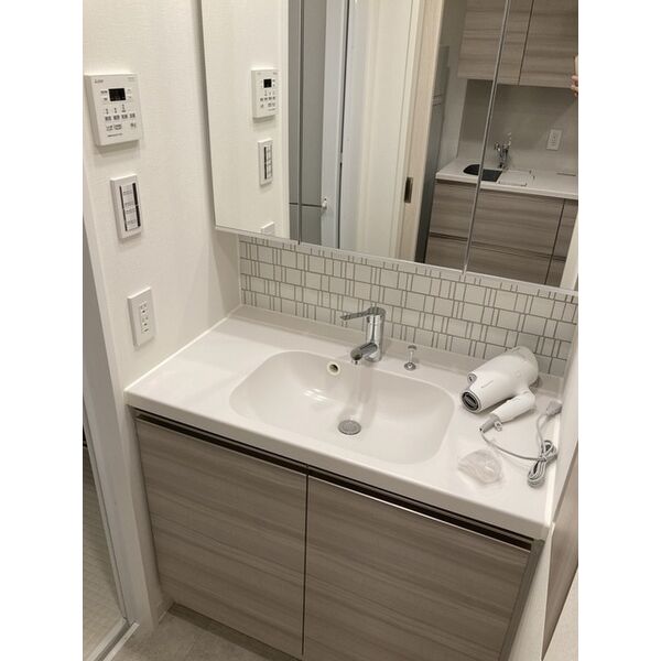 洗面設備　洗面所です