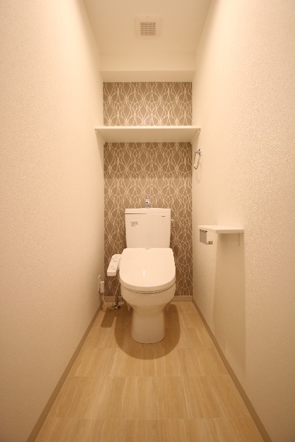 トイレ　※別室の参考写真の為、現況優先です。