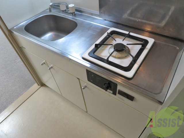 キッチン　シンプルなキッチンです。一人暮らしは最適ですね。