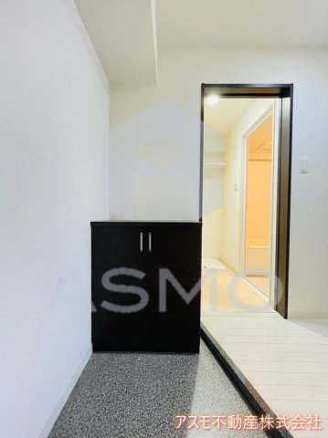 玄関　※同物件　別間取り　参考写真