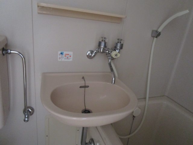洗面設備　※写真は別部屋のものです。（参考）