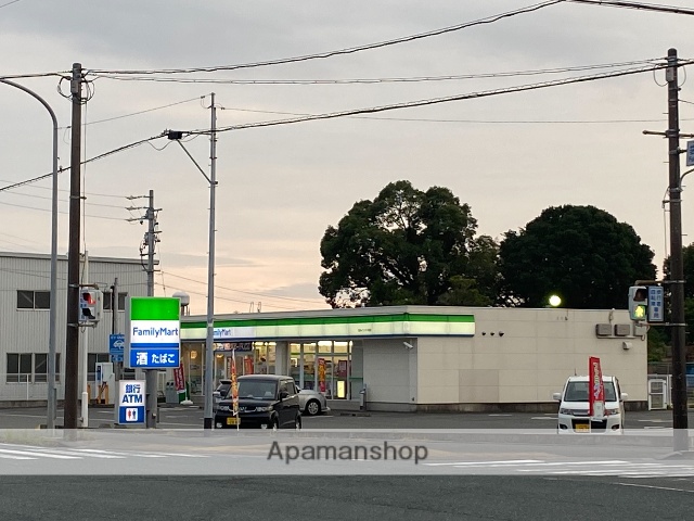コンビニ　ファミリーマート　袋井インター南店（コンビニ）まで747m