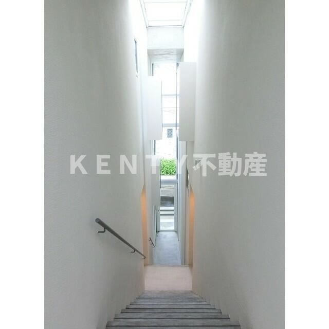 エントランス　清潔なエントランスです