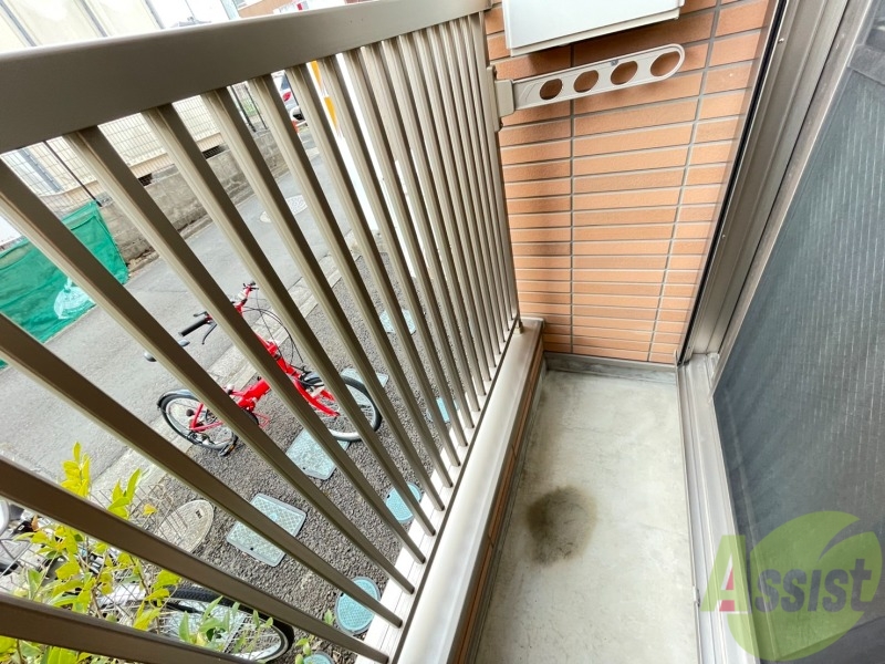 バルコニー　バルコニーは幅もしっかりあって洗濯物がはかどりそうですね。
