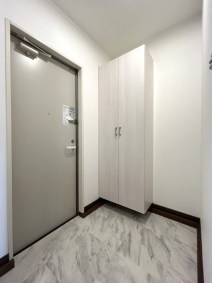 玄関　※別部屋の写真です