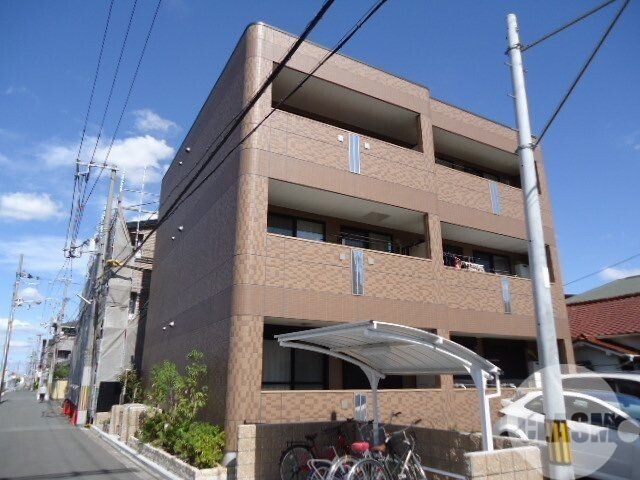 建物外観　オートロック付きです♪