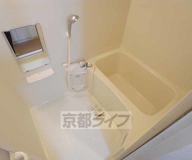 バス・シャワールーム　きれいなお風呂です。