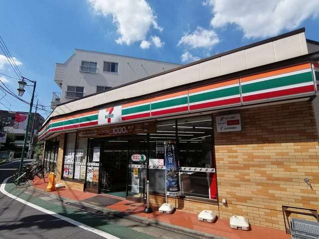 コンビニ　セブンイレブン（コンビニ）まで606m