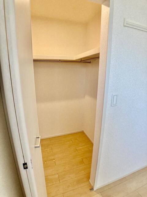 収納　写真は別の部屋のものです。