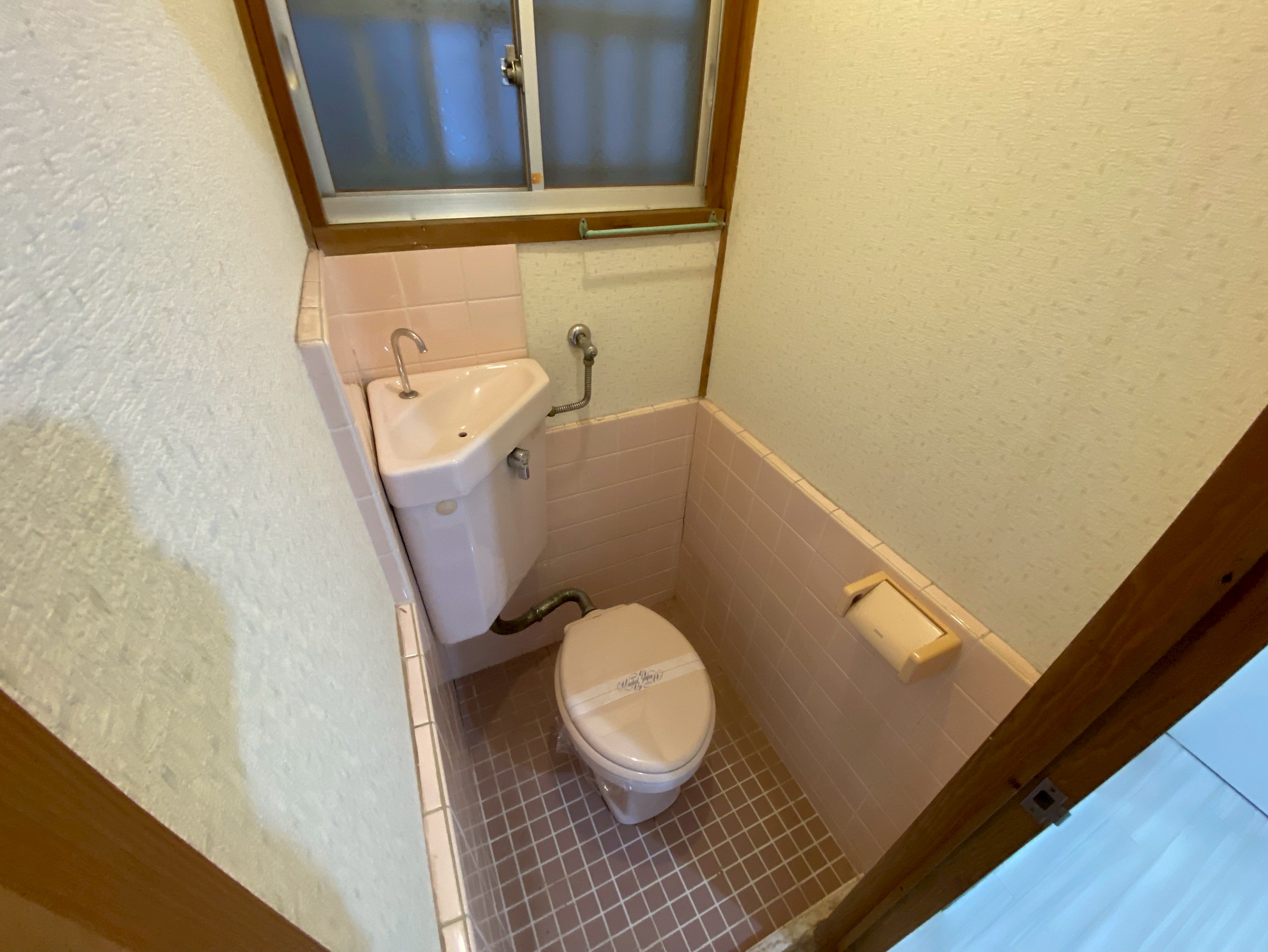 近鉄奈良線 東花園駅 徒歩4分 2階建 築56年のトイレ写真