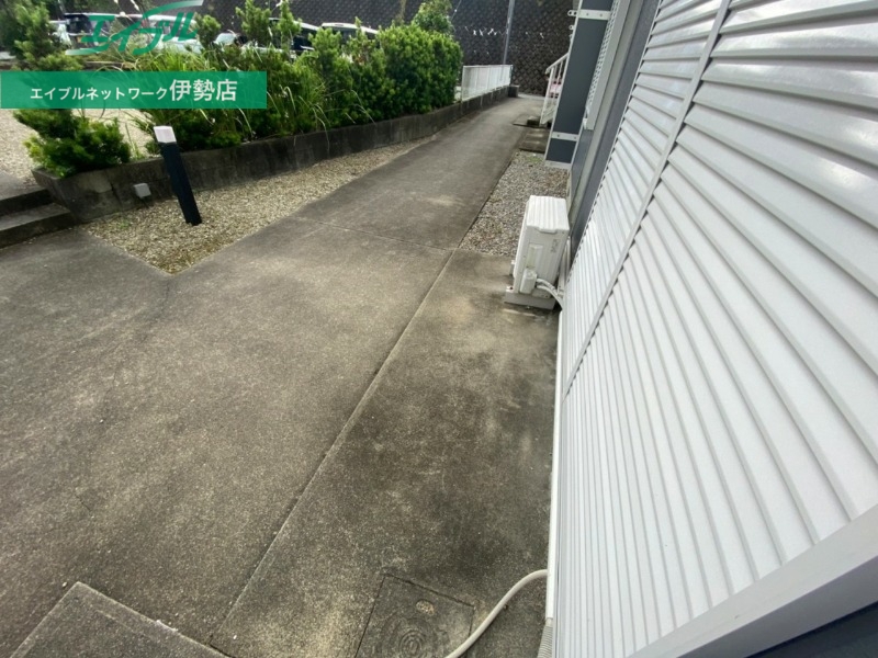バルコニー　別部屋反転参考写真です