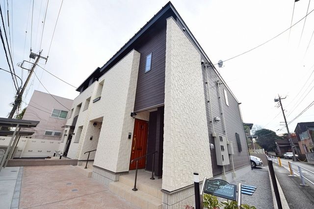 建物外観　★エントランス側のお写真です♪★