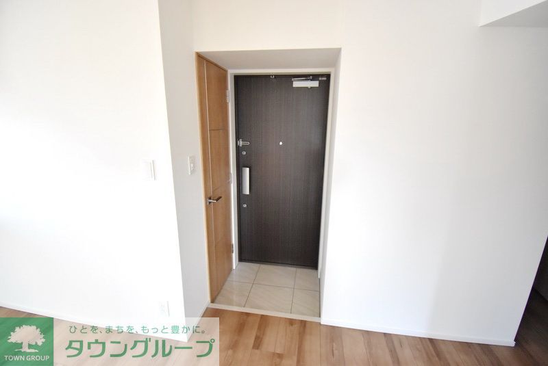 玄関　お部屋探しは株式会社　タウンハウジング　までお気軽にお問合…