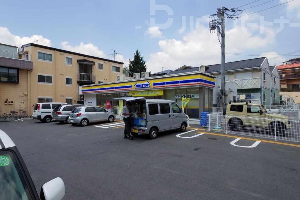 コンビニ　ミニストップ松戸小金清志町店（コンビニ）まで990m