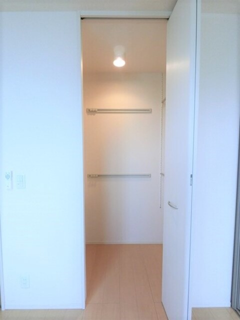 収納　洋室南　クローゼット