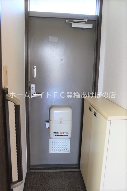 玄関　同型別部屋写真