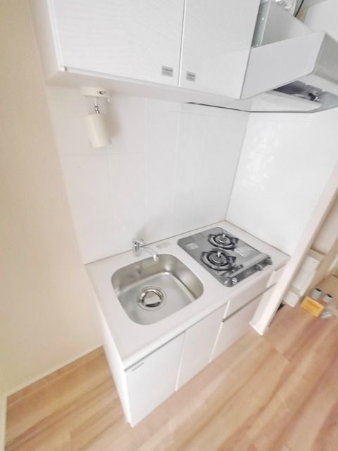 キッチン　同物件別部屋写真
