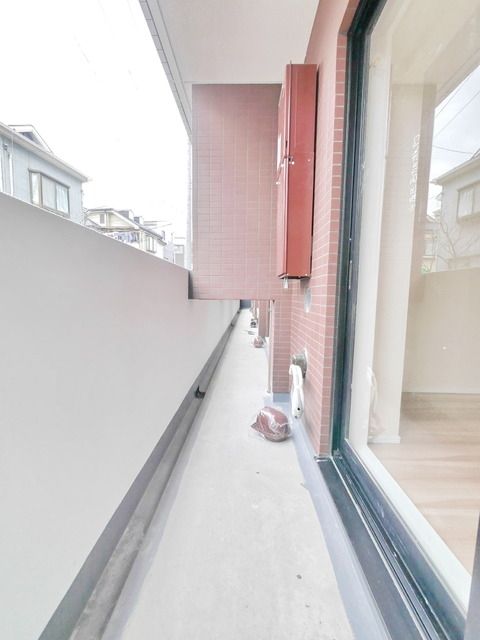 バルコニー　同物件別部屋写真
