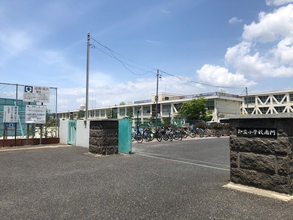 小学校　知立市立知立小学校（小学校）まで1331m