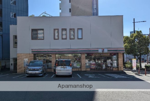コンビニ　セブンイレブン（コンビニ）まで303m