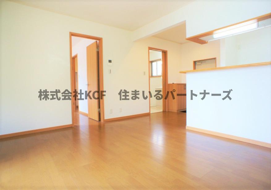 居室・リビング　こちらのリビングで趣味の時間をお楽しみください