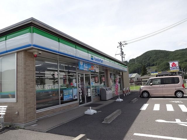 コンビニ　ファミリーマート茅野塚原二丁目（コンビニ）まで600m