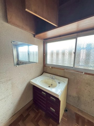 洗面設備　リフォーム前写真