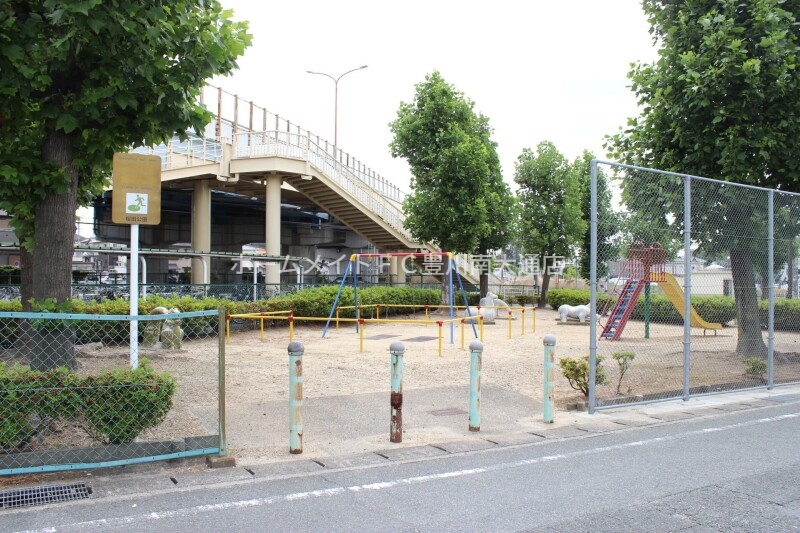 公園　桜田公園（公園）まで877m