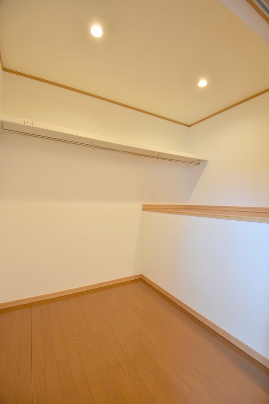 収納　お問合せはシティホーム海田センター　082-821-2227