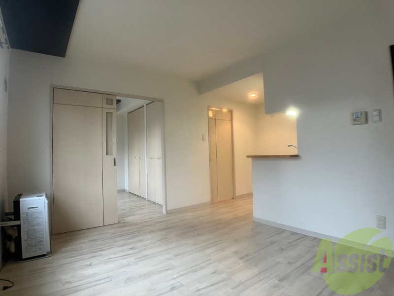 居室・リビング　広くてキレイなお部屋が広がっていて、充実した生活が送れそう。