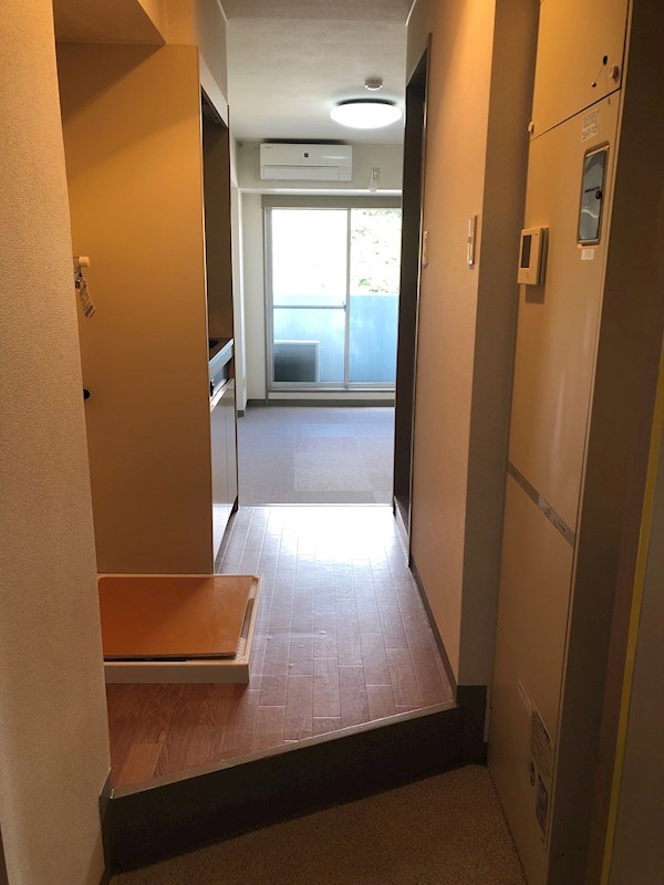 玄関　※同建物別室参照