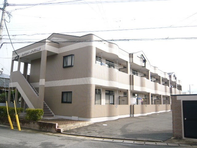 建物外観　粕屋町でのお部屋探しは、トーマスリビング粕屋店へご相談下さい