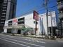 ショッピングセンター　ユニクロ王子神谷店（ショッピングセンター）まで1070m