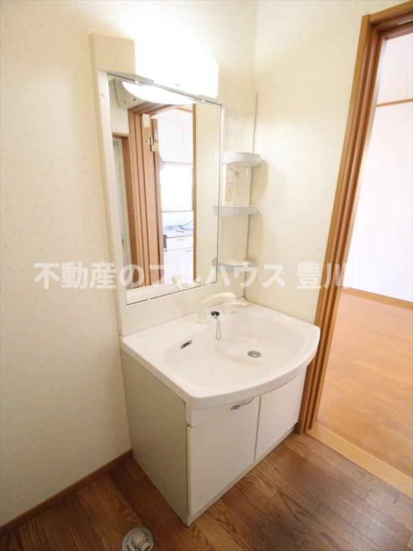 洗面設備　洗面脱衣所・シャワー付洗面台・室内洗濯機置場
