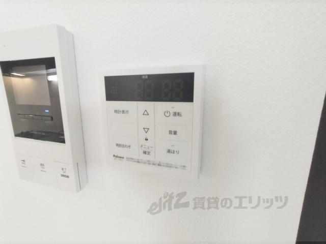 その他設備　給湯器リモコン