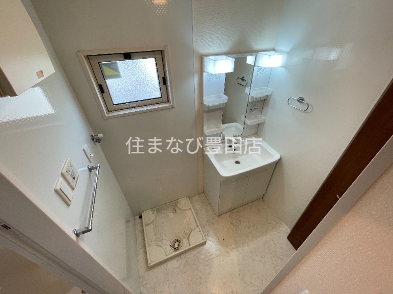 洗面設備　改装前（清掃前）