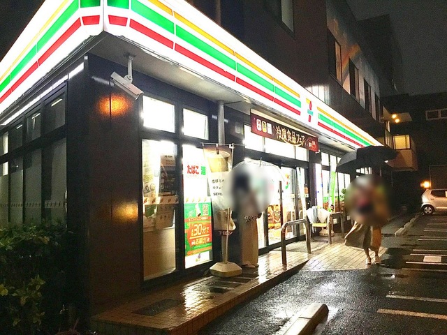 コンビニ　セブンイレブン品川東大井2丁目店（コンビニ）まで216m