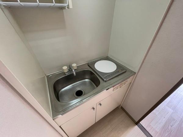 キッチン　電気コンロ付！