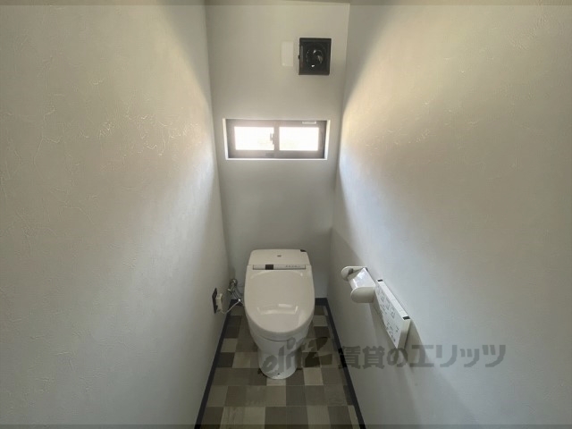 ＪＲ東海道本線 西大路駅 徒歩17分 1階建 築67年のトイレ写真