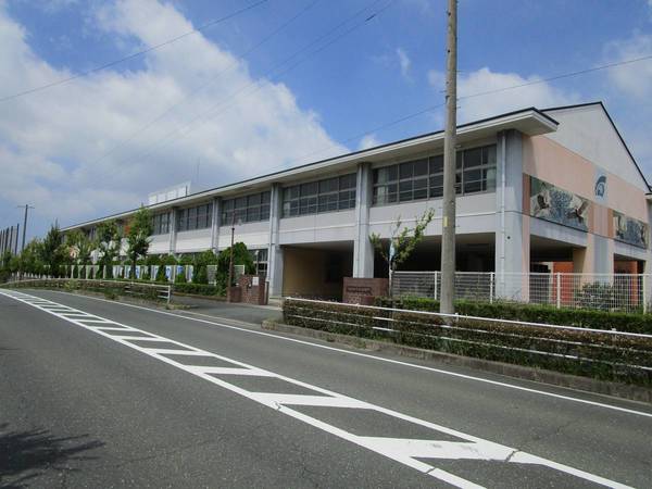 中学校　豊橋市立東陵中学校（中学校）まで1400m