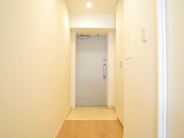 玄関　※別部屋参考写真